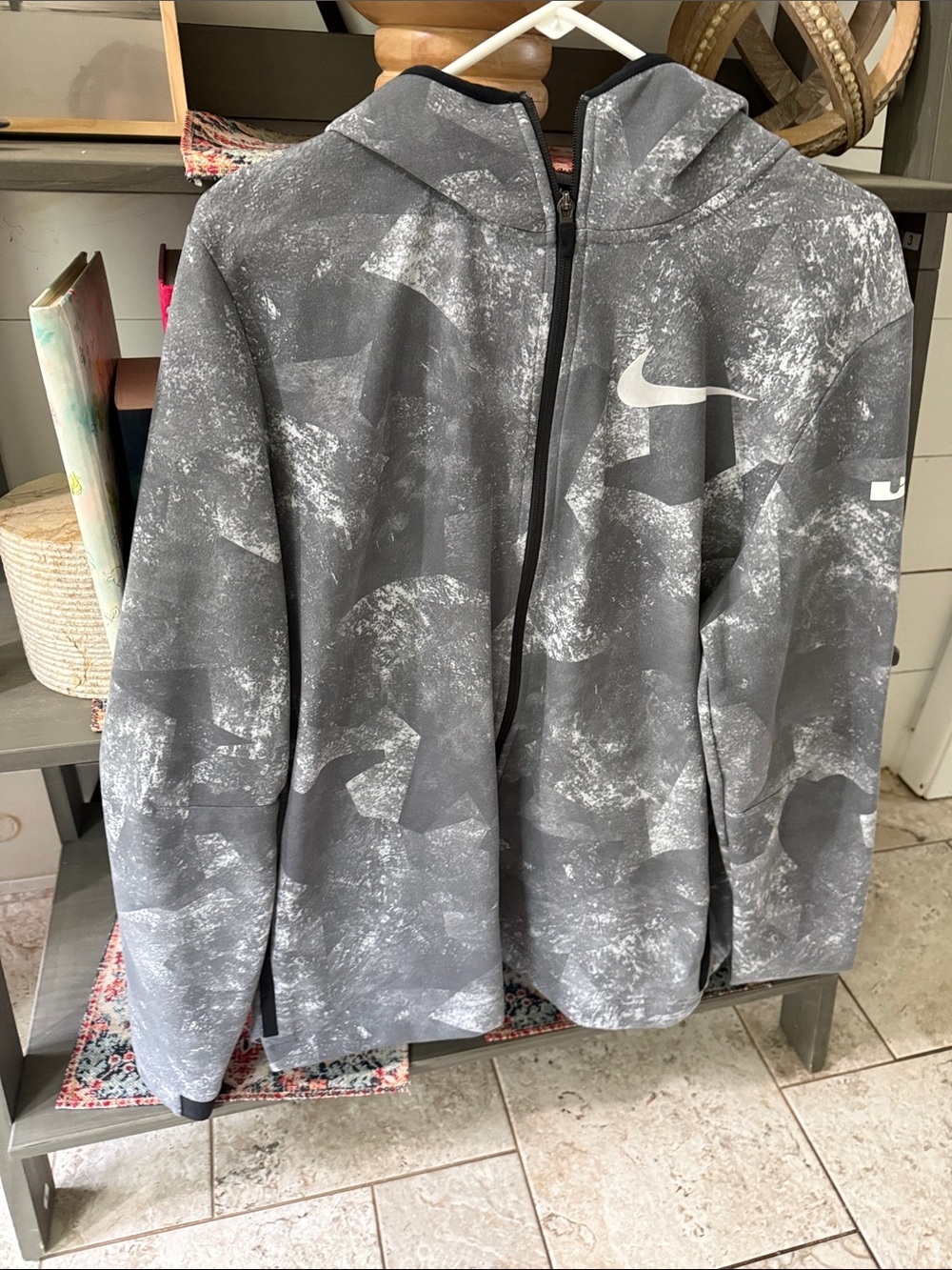 Nike Gray and White Camouflage Zip-Up Hoodie - Picture 3 of 5